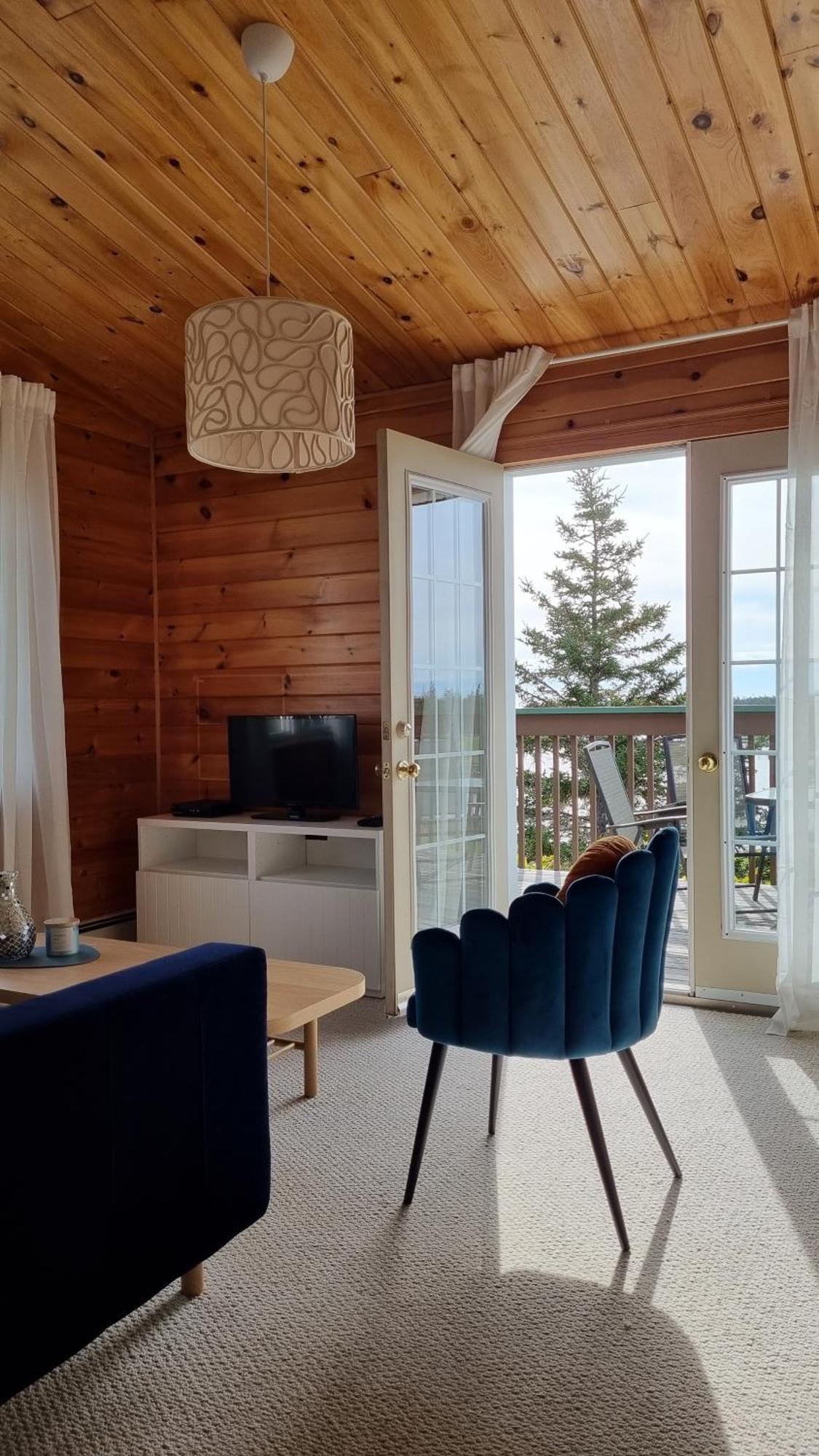 Oceanfront Apartments Port Dufferin Екстериор снимка