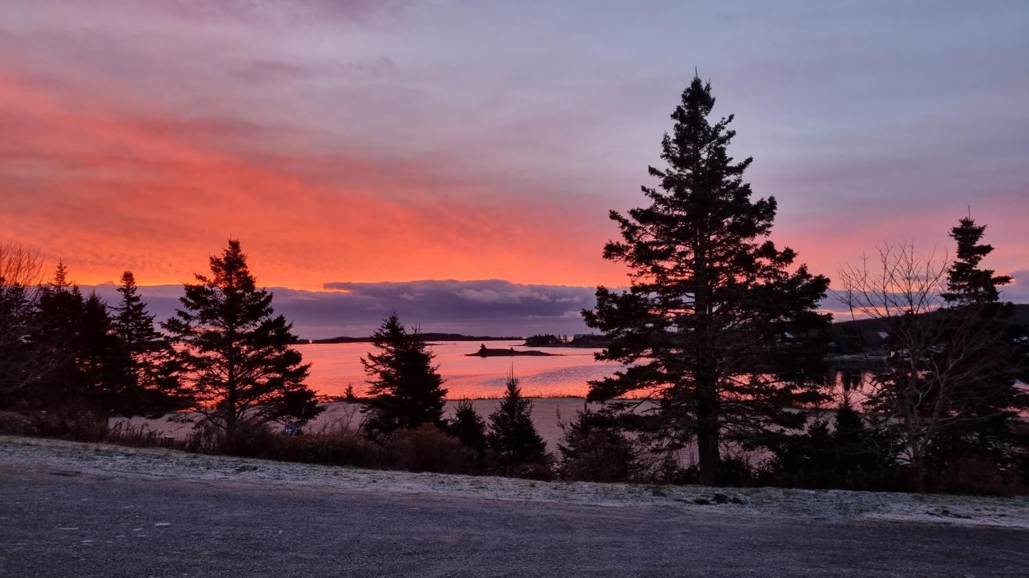 Oceanfront Apartments Port Dufferin Екстериор снимка