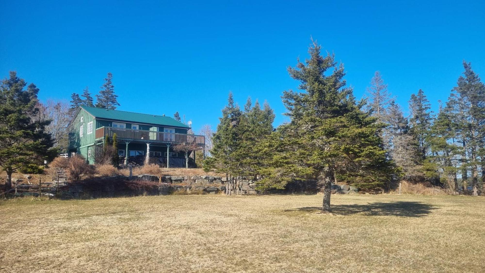 Oceanfront Apartments Port Dufferin Екстериор снимка