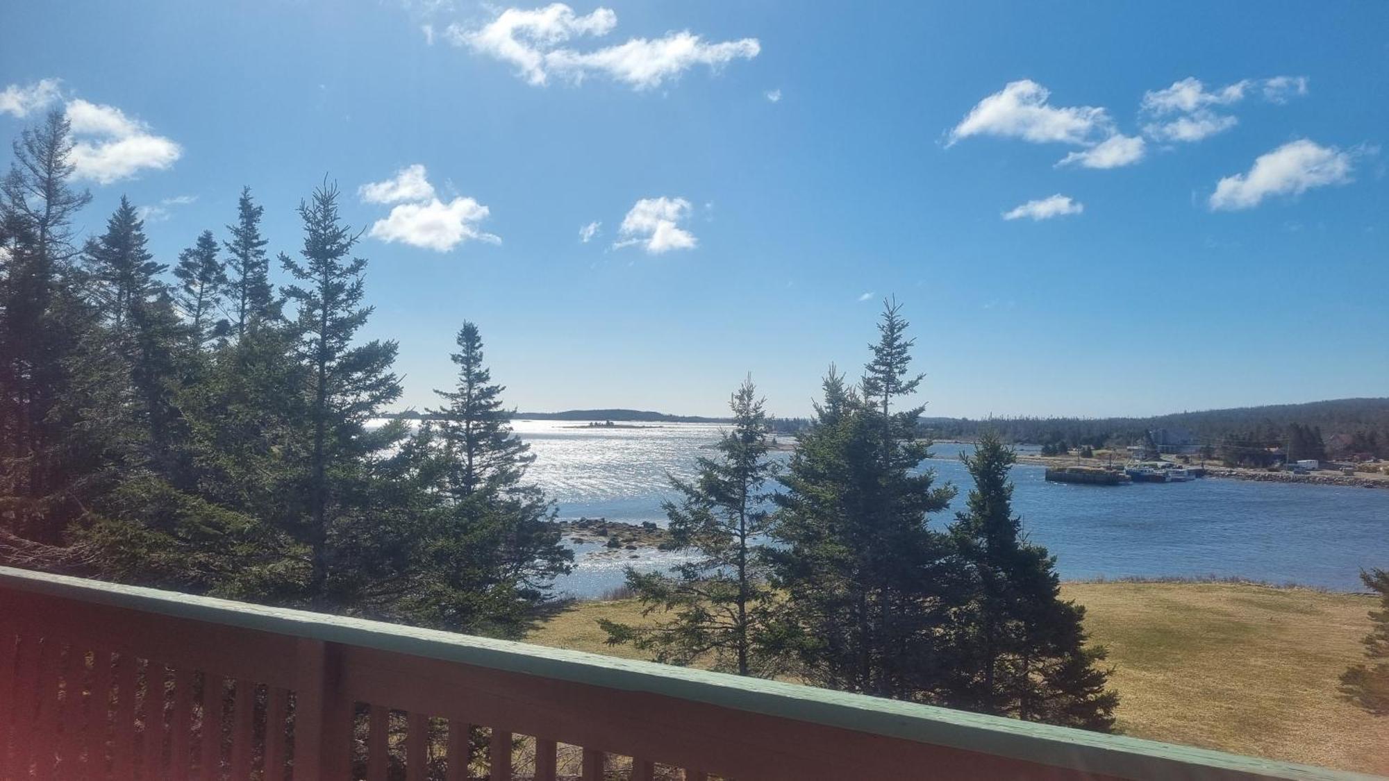 Oceanfront Apartments Port Dufferin Екстериор снимка